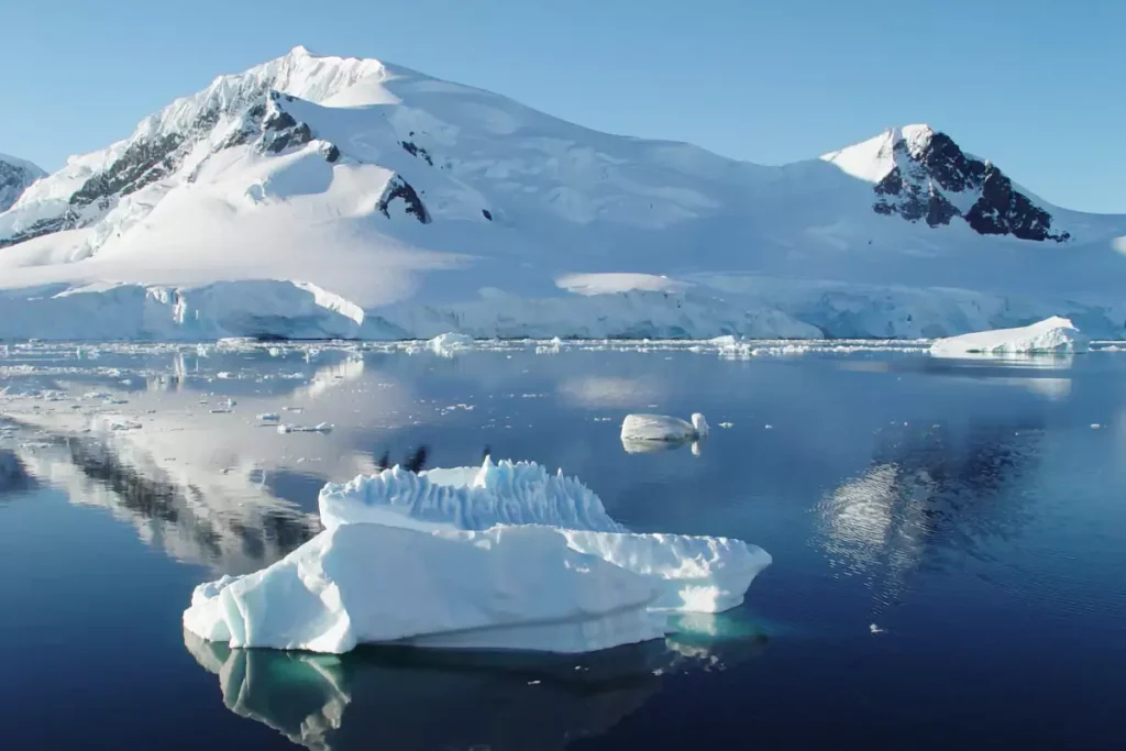 Eine Botschaft aus der Vergangenheit, entdeckt unter dem Eis der Antarktis. Eine Warnung