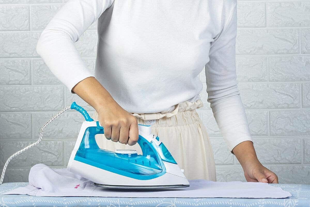 Einfaches Bügeln: 9 Tipps von Großmüttern, die Ihnen das Leben erleichtern!