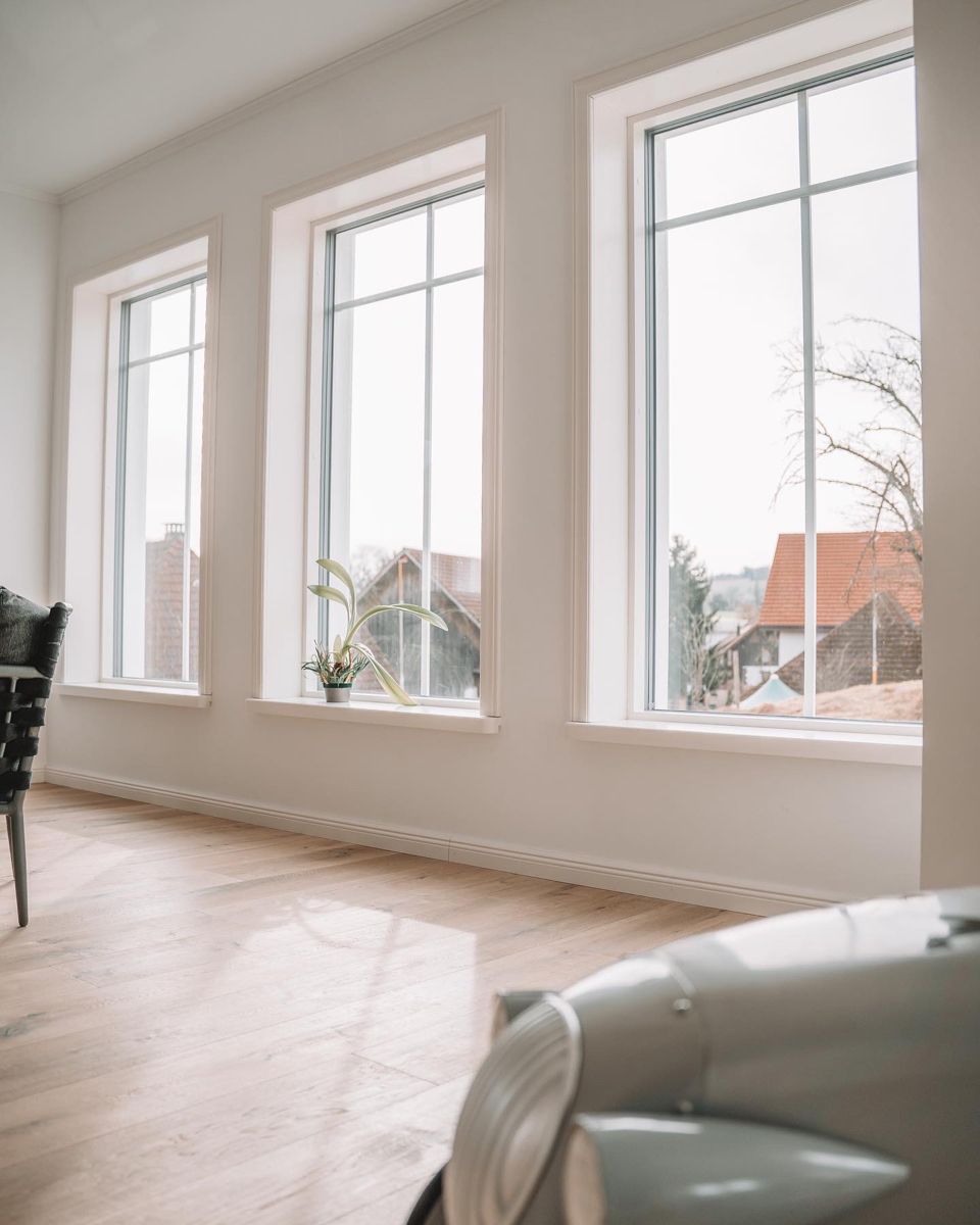Auf Wiedersehen, gewöhnliche Fenster: Der Trend der 80er Jahre ist nach Deutschland zurückgekehrt und ist nun viel eleganter und komfortabler geworden