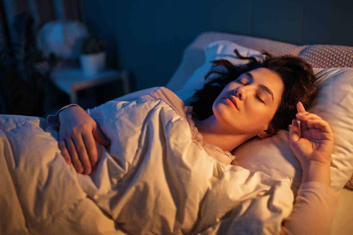 Warum können Sie nicht einschlafen, obwohl Sie müde sind? 7 Gründe, die zu Schlaflosigkeit führen
